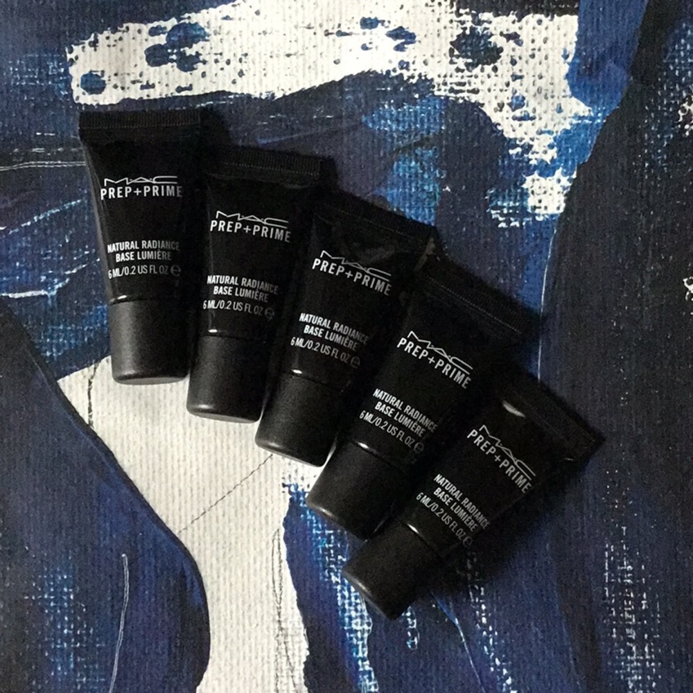 5 MAC Natural Radiance Base Lumiere Samples